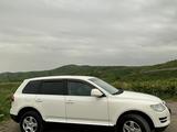 Volkswagen Touareg 2008 года за 8 000 000 тг. в Алматы – фото 2