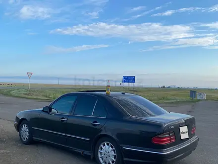 Mercedes-Benz E 320 2000 года за 3 600 000 тг. в Актобе – фото 11