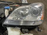 Фары передние на Мерседес 164 GL class W164 за 1 000 тг. в Алматы