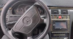 Mercedes-Benz E 320 1997 года за 3 500 000 тг. в Алматы – фото 5