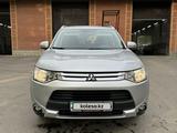 Mitsubishi Outlander 2014 года за 9 200 000 тг. в Усть-Каменогорск – фото 3