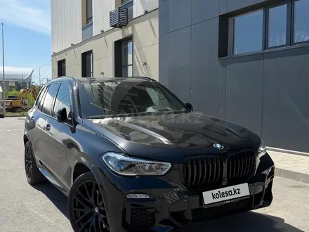 BMW X5 2021 года за 35 000 000 тг. в Астана