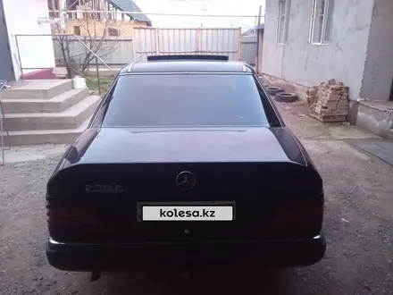 Mercedes-Benz E 230 1993 года за 1 100 000 тг. в Каскелен – фото 4