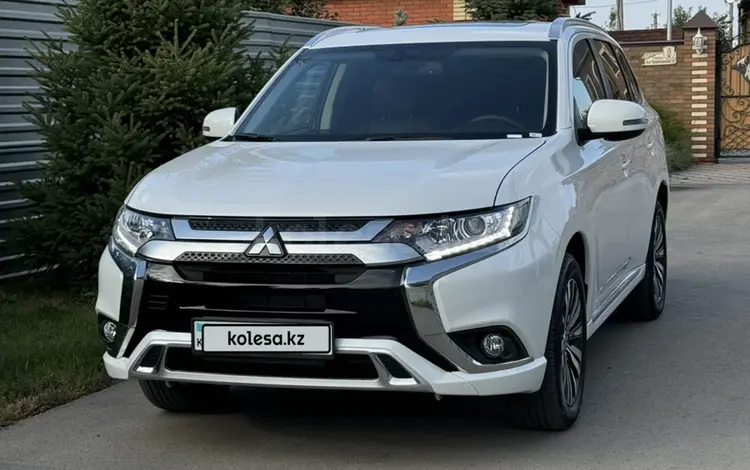 Mitsubishi Outlander 2022 годаүшін11 990 000 тг. в Костанай