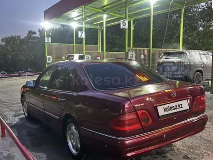 Mercedes-Benz E 280 1996 года за 2 400 000 тг. в Шымкент – фото 7