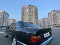 Mercedes-Benz E 230 1992 годаfor1 000 000 тг. в Шымкент