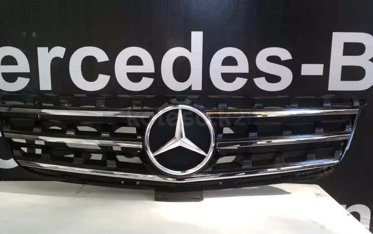 Решетка радиатора Mercedes-Benz ML W166 за 90 000 тг. в Алматы