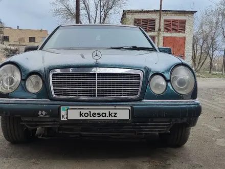 Mercedes-Benz E 280 1995 года за 2 300 000 тг. в Павлодар