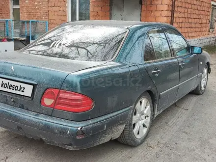 Mercedes-Benz E 280 1995 года за 2 300 000 тг. в Павлодар – фото 4