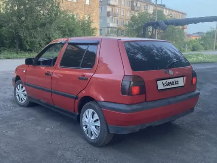 Volkswagen Golf 1993 года за 950 000 тг. в Караганда – фото 2