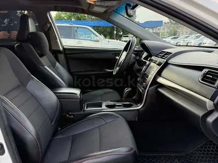 Toyota Camry 2016 года за 7 500 000 тг. в Алматы – фото 29