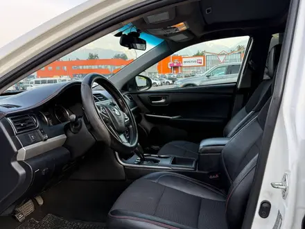 Toyota Camry 2016 года за 7 500 000 тг. в Алматы – фото 31