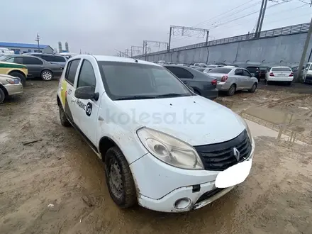 Renault Sandero 2013 года за 1 742 000 тг. в Астана – фото 2