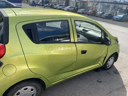 Chevrolet Spark 2014 года за 3 000 000 тг. в Астана – фото 2