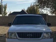 Ford Explorer, 2004