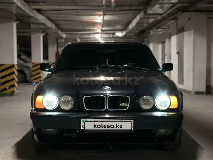 BMW 525 1995 года за 3 000 000 тг. в Атырау – фото 2