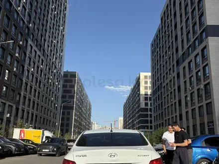 Hyundai Accent 2013 года за 3 500 000 тг. в Астана – фото 3