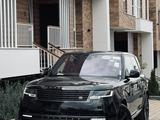 Land Rover Range Rover 2023 годаүшін99 624 950 тг. в Алматы – фото 2