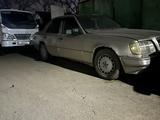 Mercedes-Benz E 230 1990 года за 450 000 тг. в Алматы