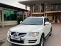 Volkswagen Touareg 2007 годаүшін7 500 000 тг. в Алматы