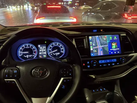 Toyota Highlander 2018 года за 15 500 000 тг. в Астана