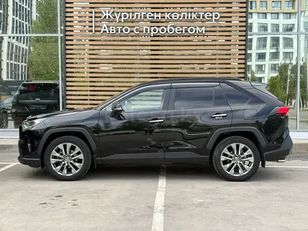 Toyota RAV4 Luxe 2020 года за 12 900 000 тг. в Астана – фото 3