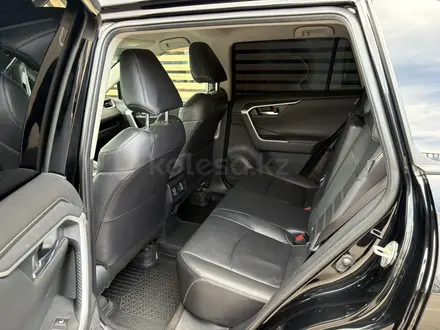 Toyota RAV4 Luxe 2020 года за 12 900 000 тг. в Астана – фото 11