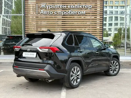 Toyota RAV4 Luxe 2020 года за 12 900 000 тг. в Астана – фото 18
