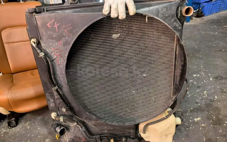 LX570, радиатор в сборе. за 1 000 тг. в Караганда