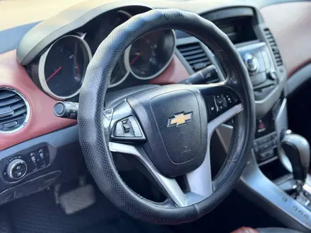 Chevrolet Cruze 2012 года за 2 900 000 тг. в Астана – фото 11