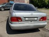 Mercedes-Benz E 230 1995 года за 2 500 000 тг. в Караганда – фото 3