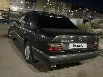 Mercedes-Benz E 300 1991 года за 2 000 000 тг. в Астана – фото 4