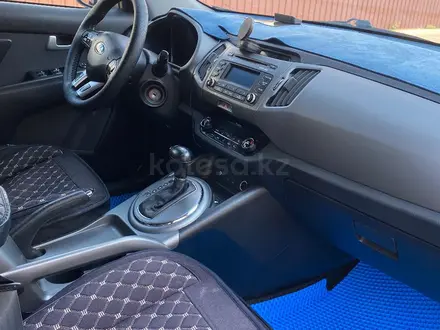 Kia Sportage 2015 года за 7 400 000 тг. в Актобе – фото 12