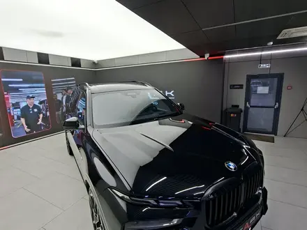 BMW X7 2025 года за 79 900 000 тг. в Алматы – фото 7