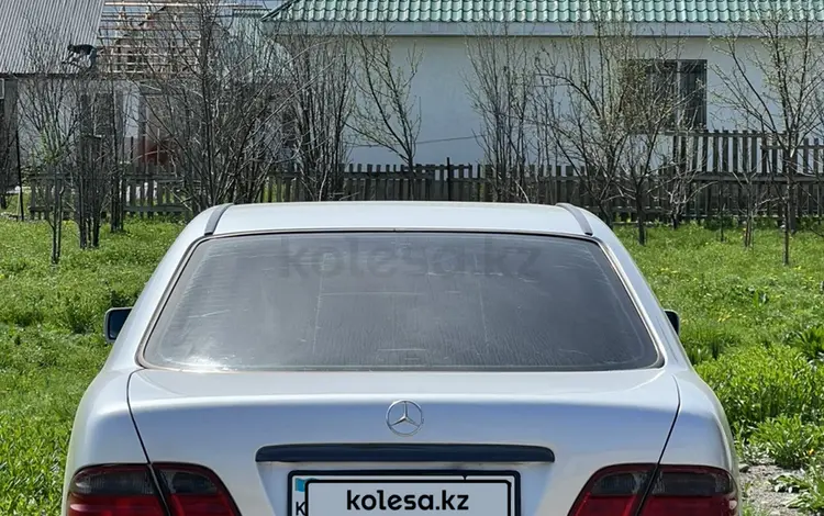 Mercedes-Benz E 320 1995 года за 2 600 000 тг. в Алматы