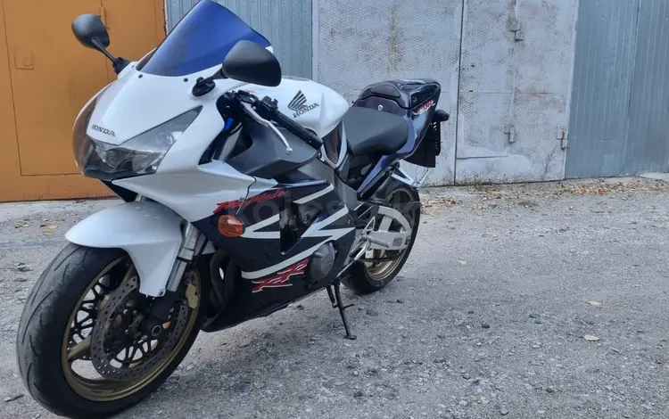 Honda  CBR 954RR Fireblade 2004 годаfor2 500 000 тг. в Астана