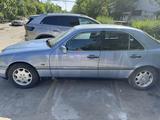 Mercedes-Benz C 200 1995 года за 3 000 000 тг. в Алматы – фото 2