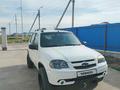 Chevrolet Niva 2014 годаfor3 600 000 тг. в Атырау – фото 3