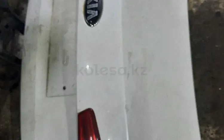 Крышка багажника Kia K5/ за 2 000 тг. в Алматы