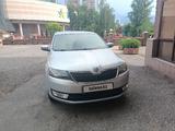 Skoda Rapid 2015 года за 6 000 000 тг. в Алматы – фото 2