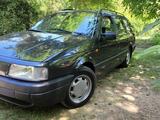 Volkswagen Passat 1992 годаүшін2 350 000 тг. в Шымкент – фото 3