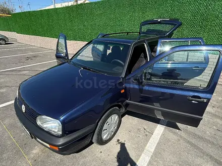 Volkswagen Golf 1994 годаүшін1 999 000 тг. в Туркестан – фото 3