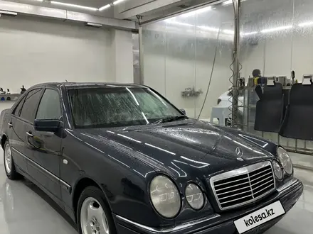 Mercedes-Benz E 280 2000 года за 4 800 000 тг. в Караганда