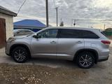 Toyota Highlander 2018 года за 14 000 000 тг. в Актобе – фото 5