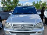 Mercedes-Benz ML 320 2002 годаүшін4 200 000 тг. в Астана – фото 2