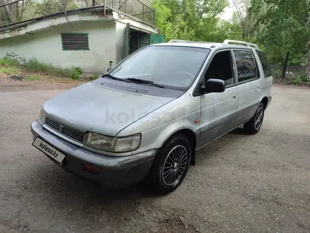 Mitsubishi Space Wagon 1993 года за 1 000 000 тг. в Усть-Каменогорск – фото 2