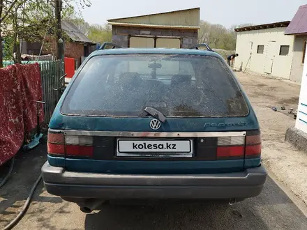 Volkswagen Passat 1993 года за 1 350 000 тг. в Усть-Каменогорск – фото 6