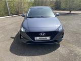 Hyundai Accent 2021 года за 8 500 000 тг. в Караганда – фото 2