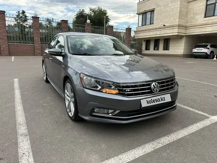 Volkswagen Passat 2018 года за 9 500 000 тг. в Алматы – фото 2