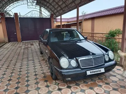 Mercedes-Benz E 200 1997 года за 3 500 000 тг. в Шымкент – фото 9